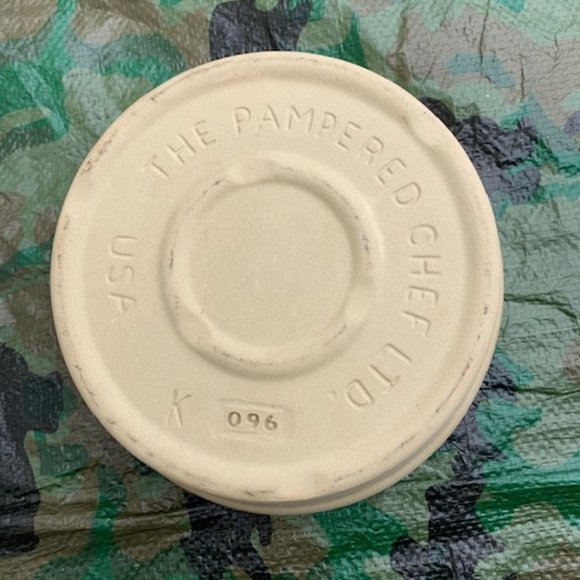 Pampered Chef 8-inch mini-baker - Picture 4 of 6